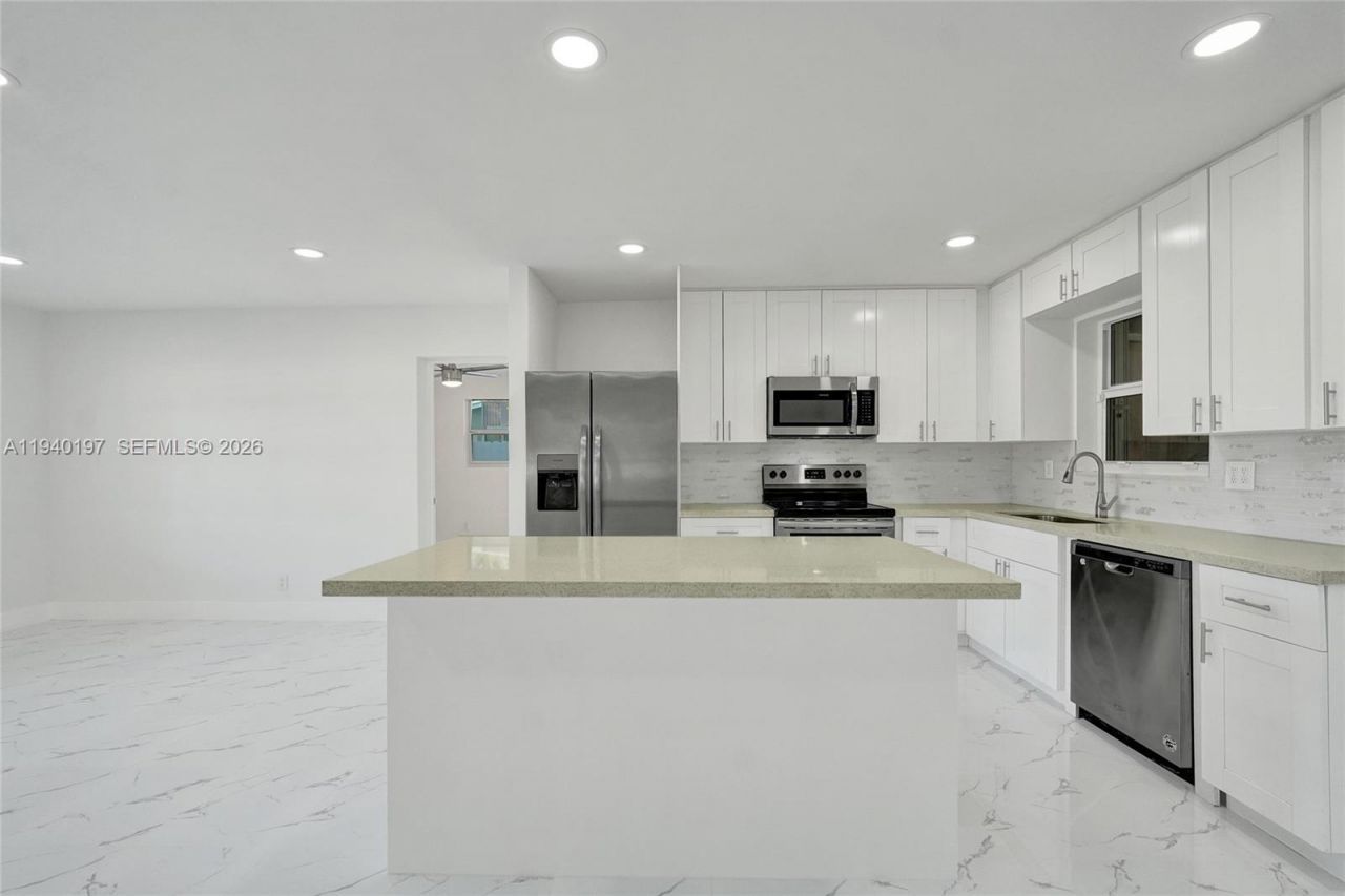 2015 N 58th Ave, Hollywood, FL 33021 Photo