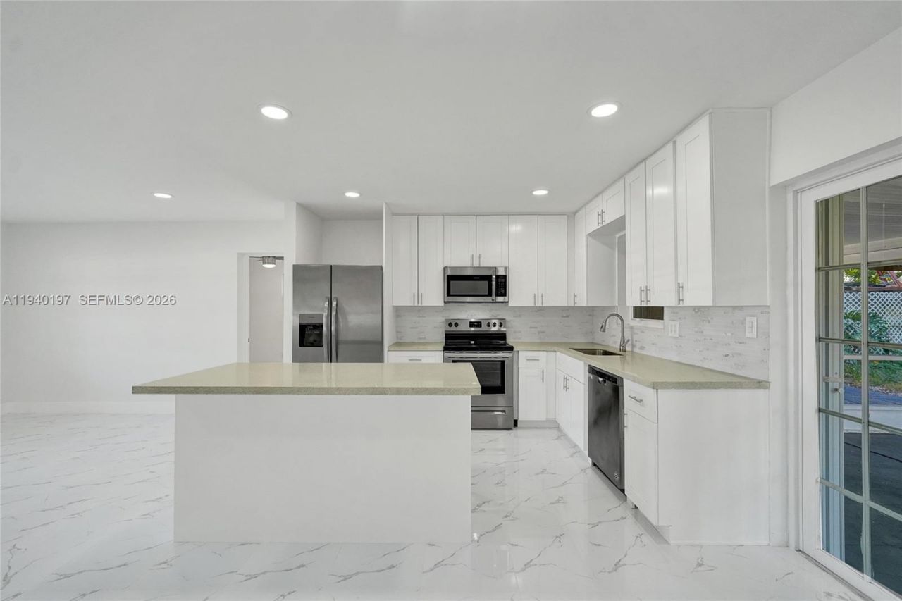 2015 N 58th Ave, Hollywood, FL 33021 Photo