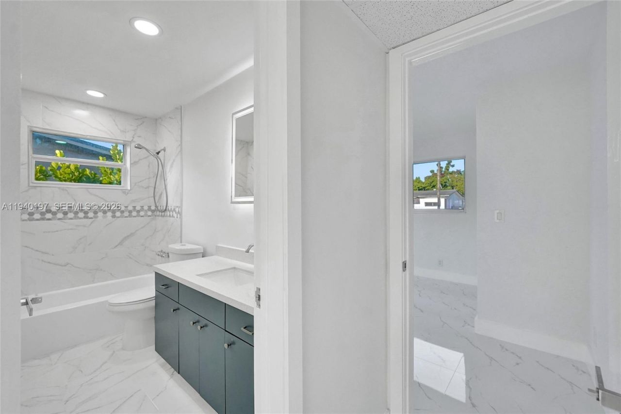 2015 N 58th Ave, Hollywood, FL 33021 Photo