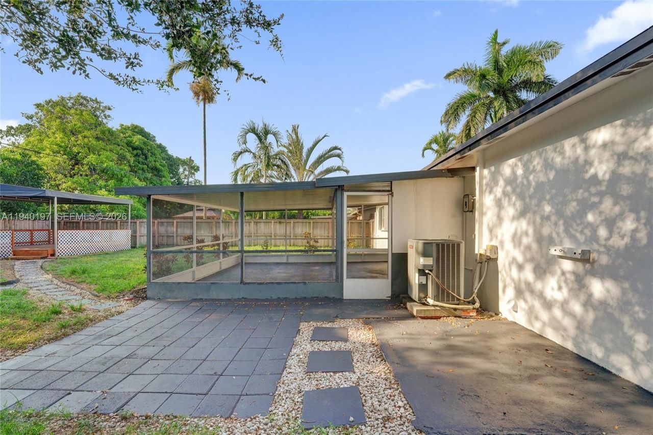 2015 N 58th Ave, Hollywood, FL 33021 Photo