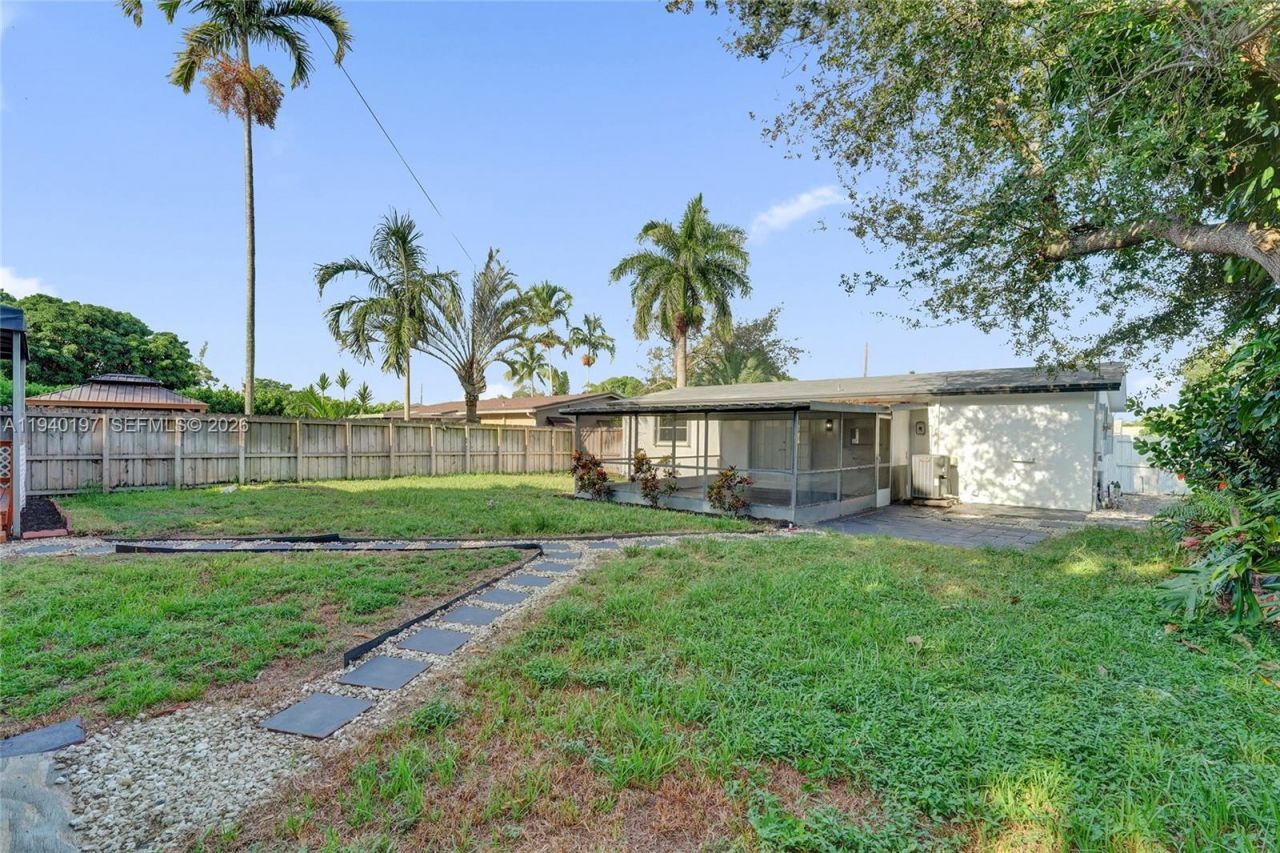 2015 N 58th Ave, Hollywood, FL 33021 Photo