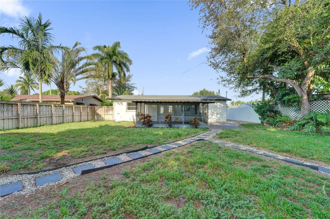 2015 N 58th Ave, Hollywood, FL 33021 Photo