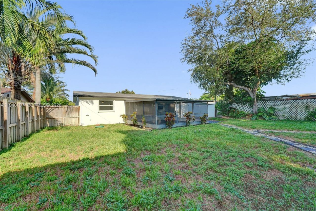 2015 N 58th Ave, Hollywood, FL 33021 Photo