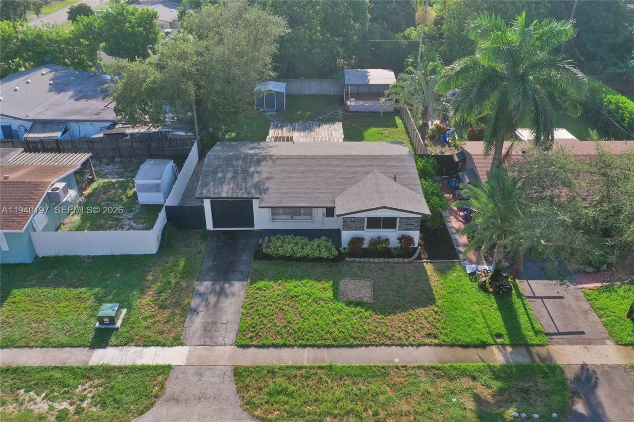 2015 N 58th Ave, Hollywood, FL 33021 Photo