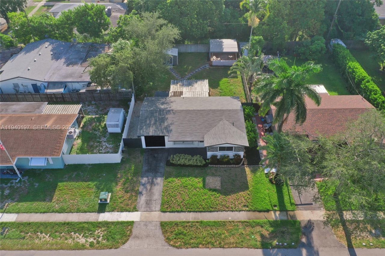 2015 N 58th Ave, Hollywood, FL 33021 Photo