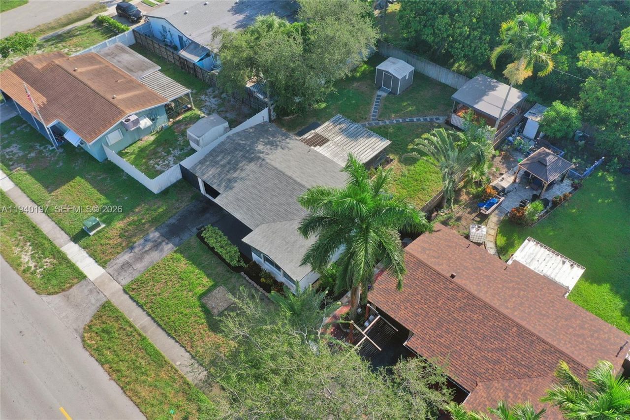 2015 N 58th Ave, Hollywood, FL 33021 Photo