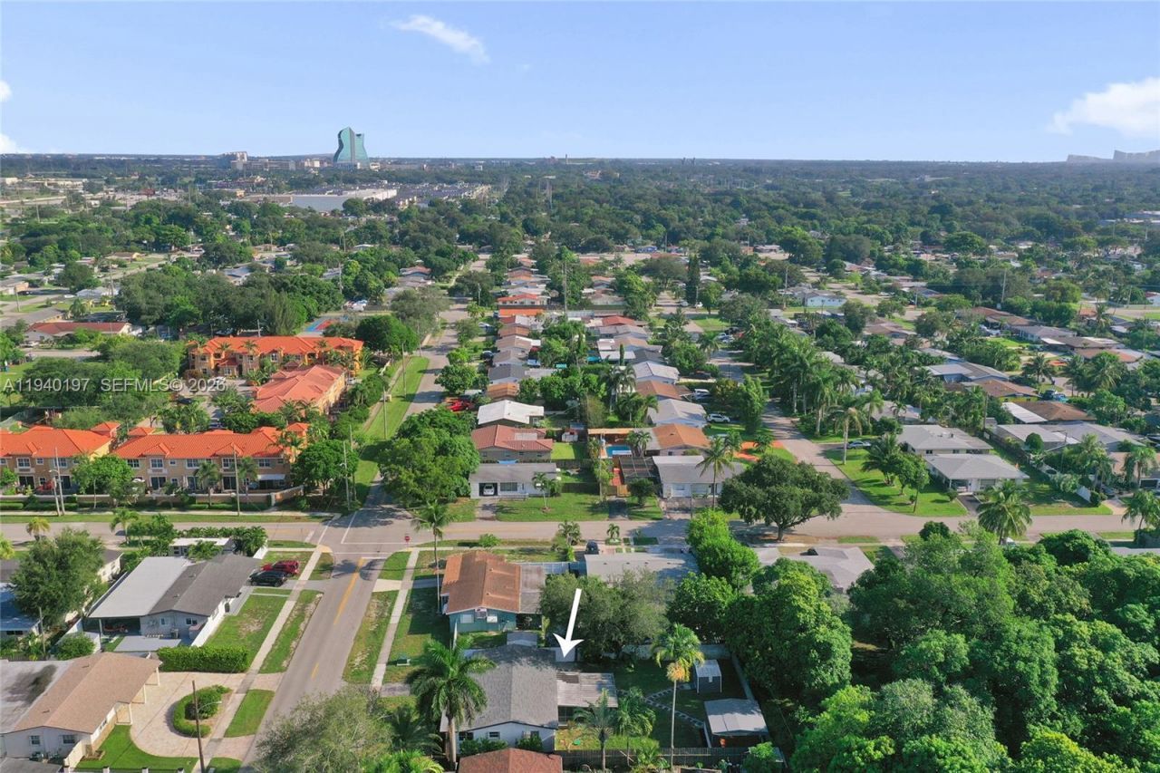 2015 N 58th Ave, Hollywood, FL 33021 Photo