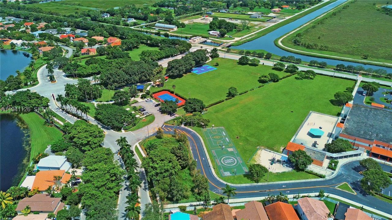 4641 SW 151st Ave, Miramar, FL 33027 Photo