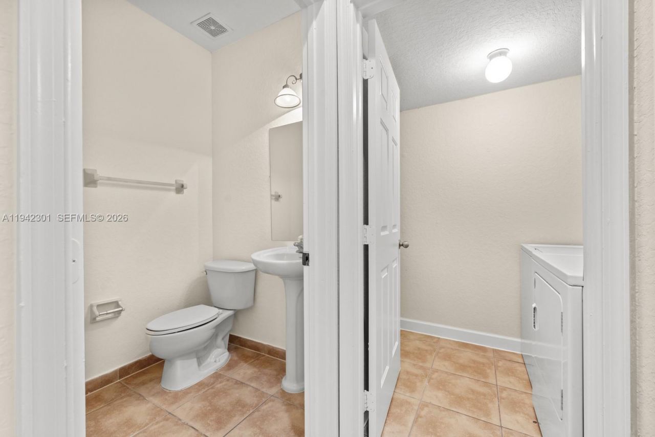 2577 SE 14th Ct, Homestead, FL 33035 Photo