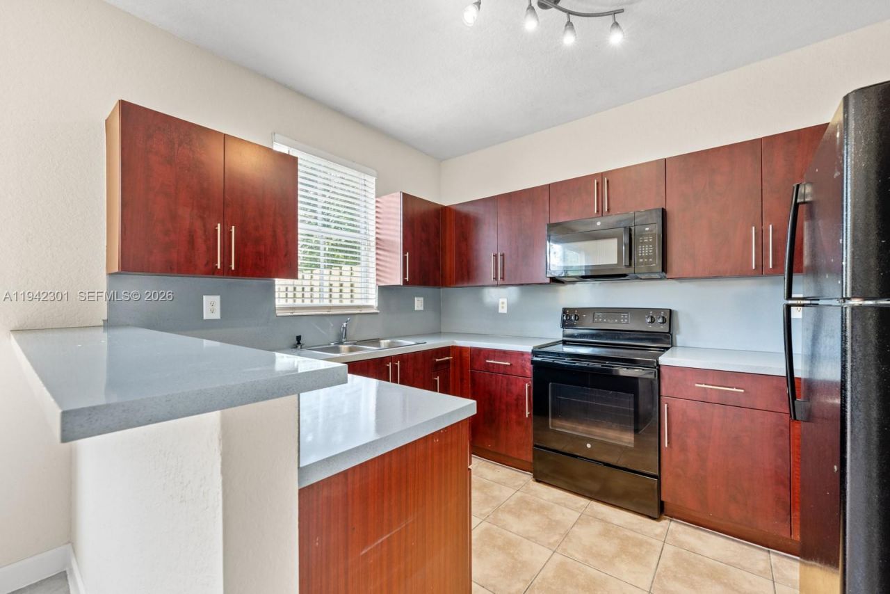 2577 SE 14th Ct, Homestead, FL 33035 Photo