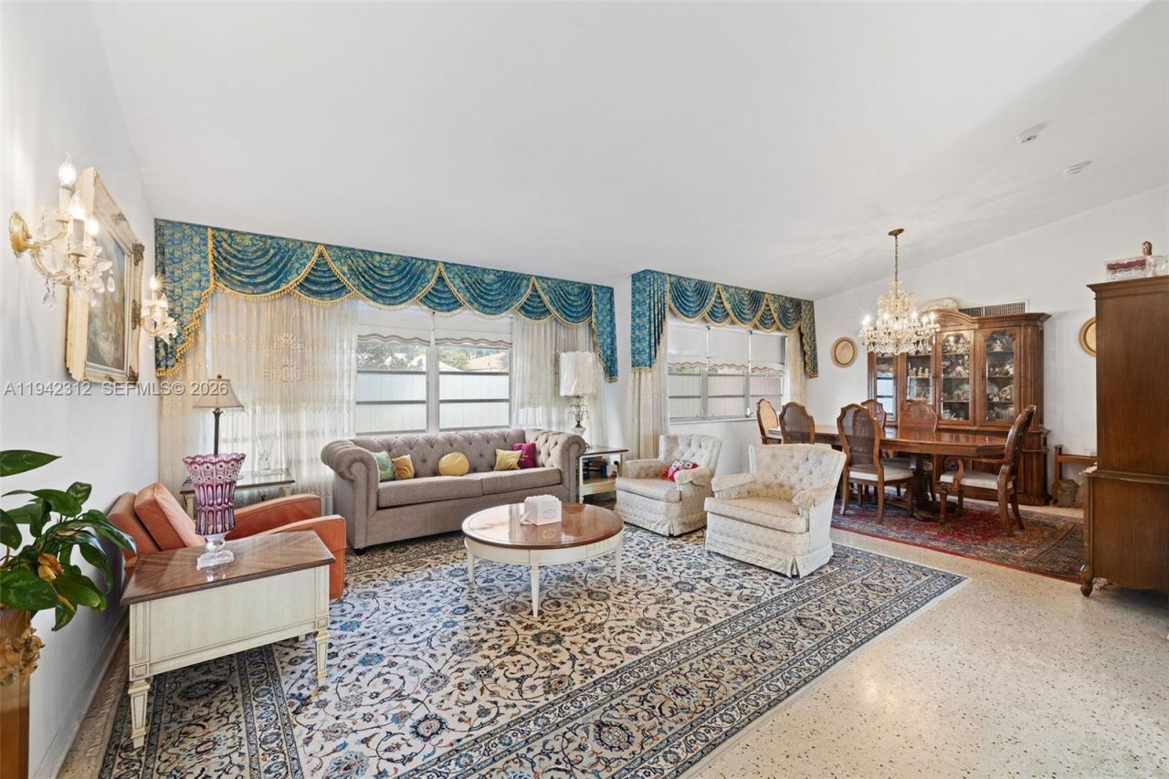 4601 Royal Palm Ave, Miami Beach, FL 33140 Photo