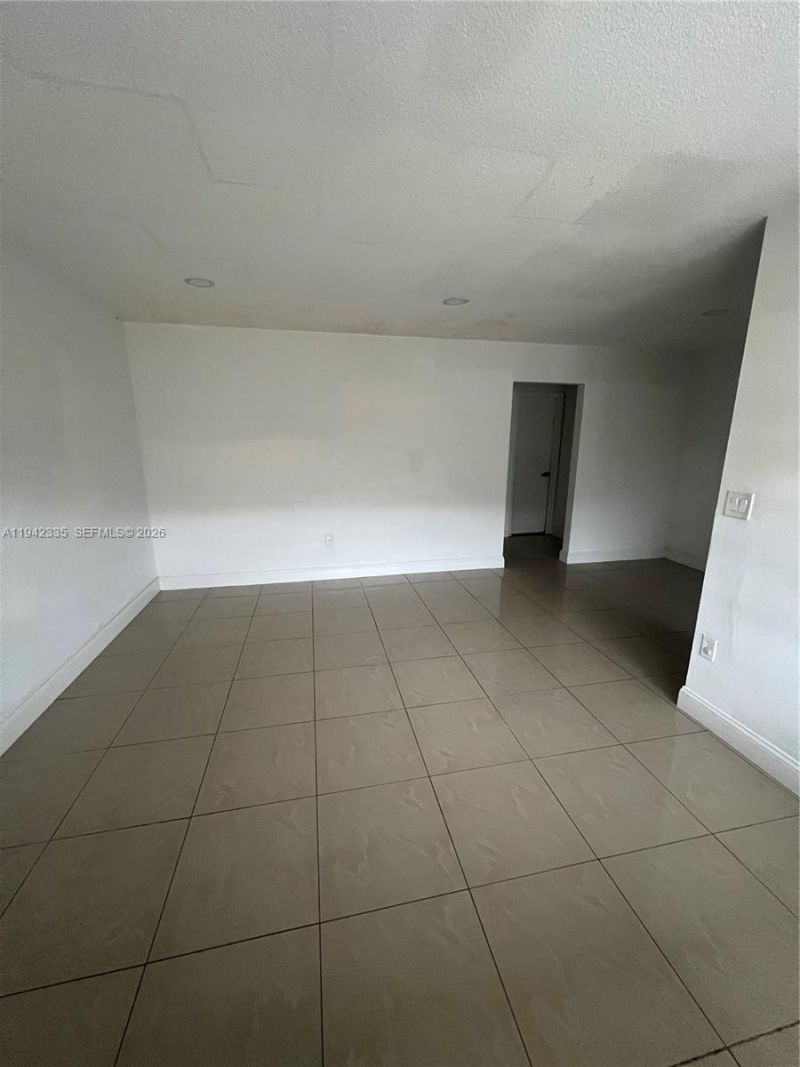 16120 NE 19th Ct , Unit 3, North Miami Beach, FL 33162 Photo