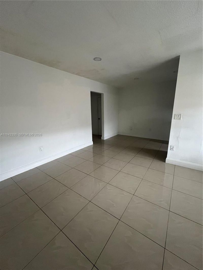 16120 NE 19th Ct , Unit 3, North Miami Beach, FL 33162 Photo