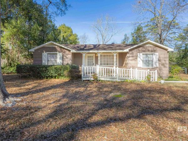 308 Valley Road, Chickasaw, AL 36611