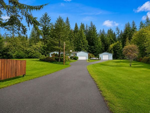 6513 Phantom Rd, Lantzville, BC V0R 2H0