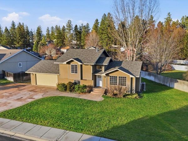 305 E Midway Rd, Colbert, WA 99005