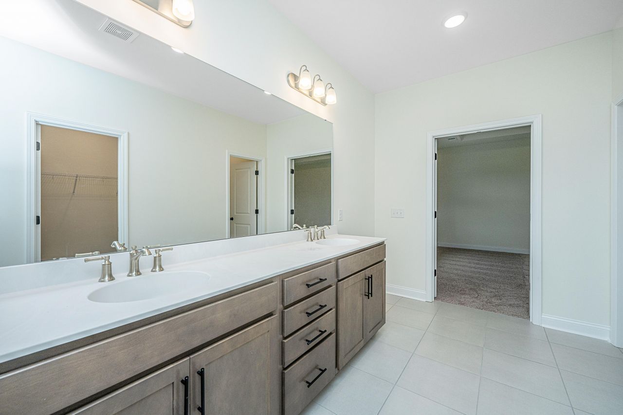 127 Augusta Pass Drive Photo 11