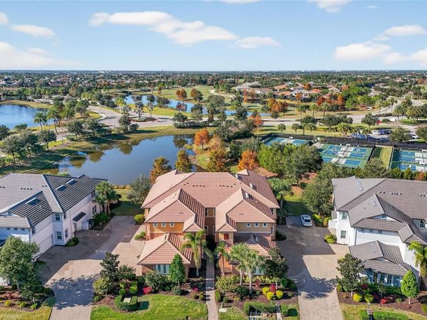 7538 DIVOT LOOP, Unit 2D, LAKEWOOD RANCH, FL 34202