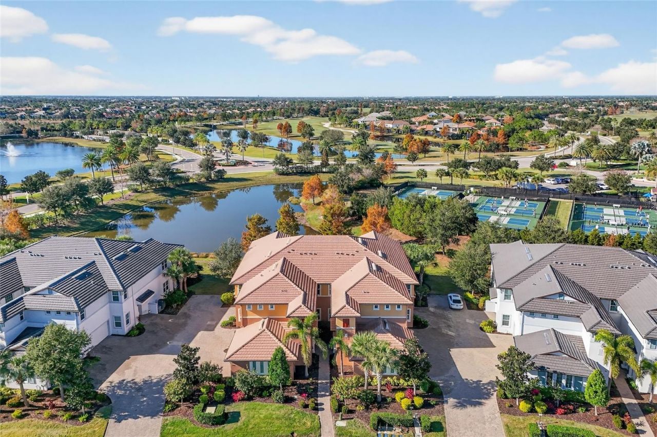 7538 Divot Loop, Unit 2D, Lakewood Ranch, FL 34202 Photo