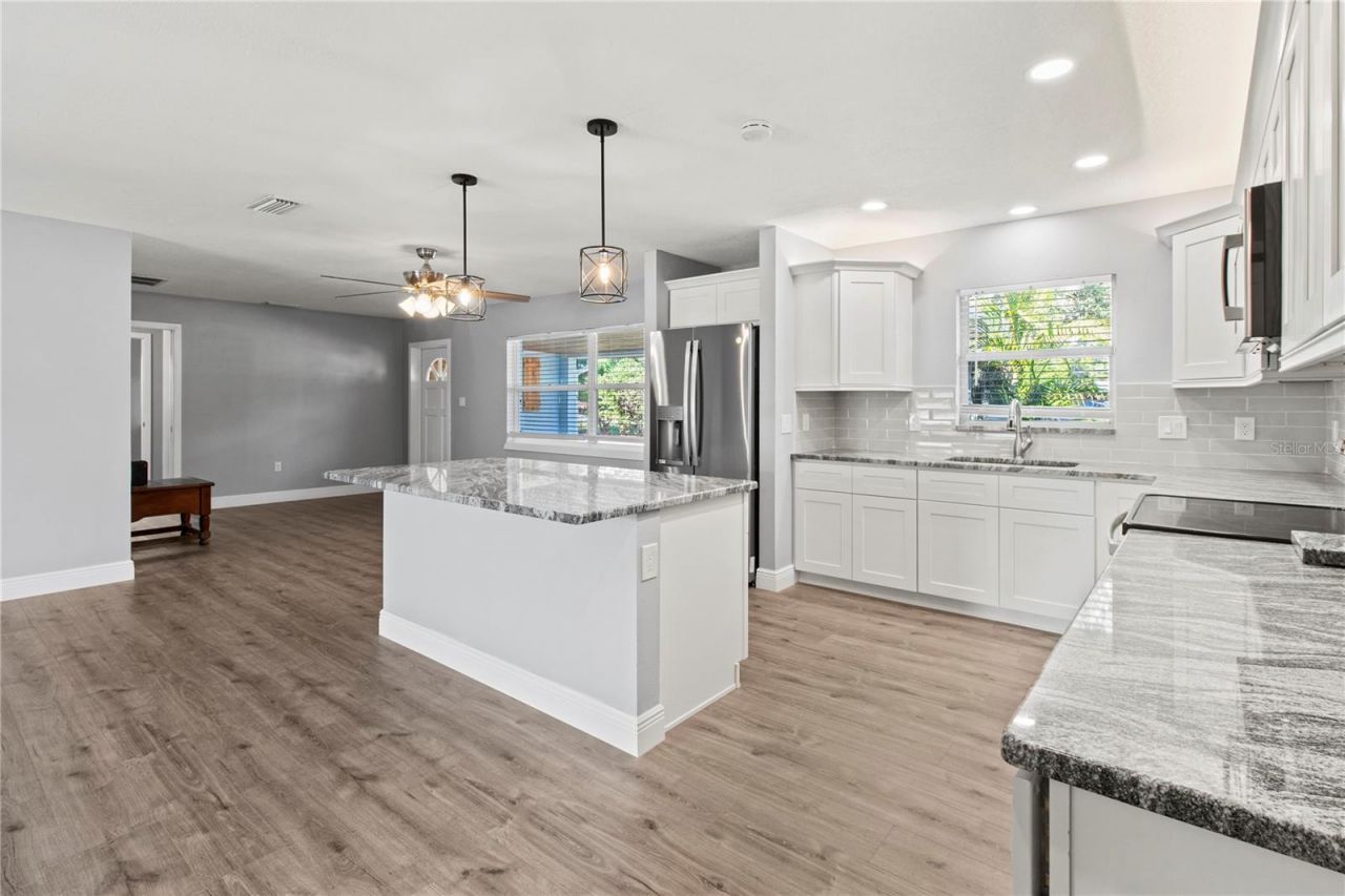 2401 10th Street W, Palmetto, FL 34221 Photo