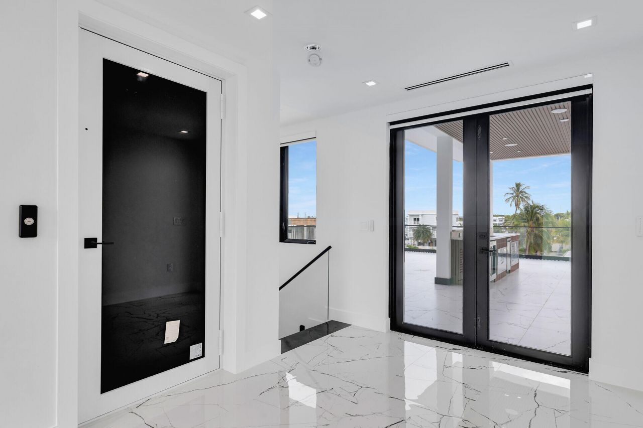 141 Grassy Road, Key Largo, FL 33037 Photo