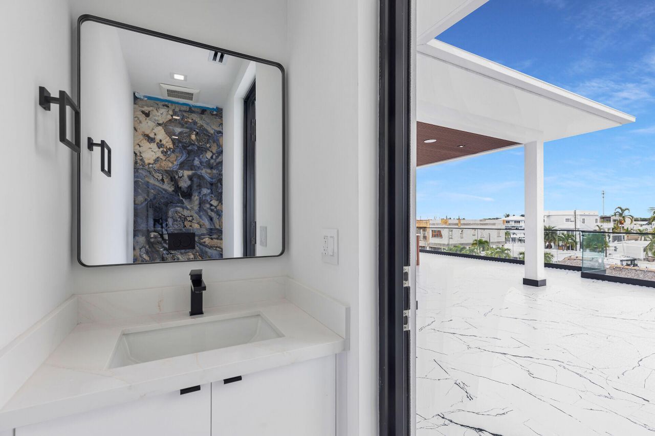 141 Grassy Road, Key Largo, FL 33037 Photo