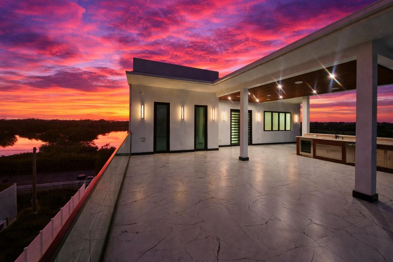 141 Grassy Road, Key Largo, FL 33037 Photo