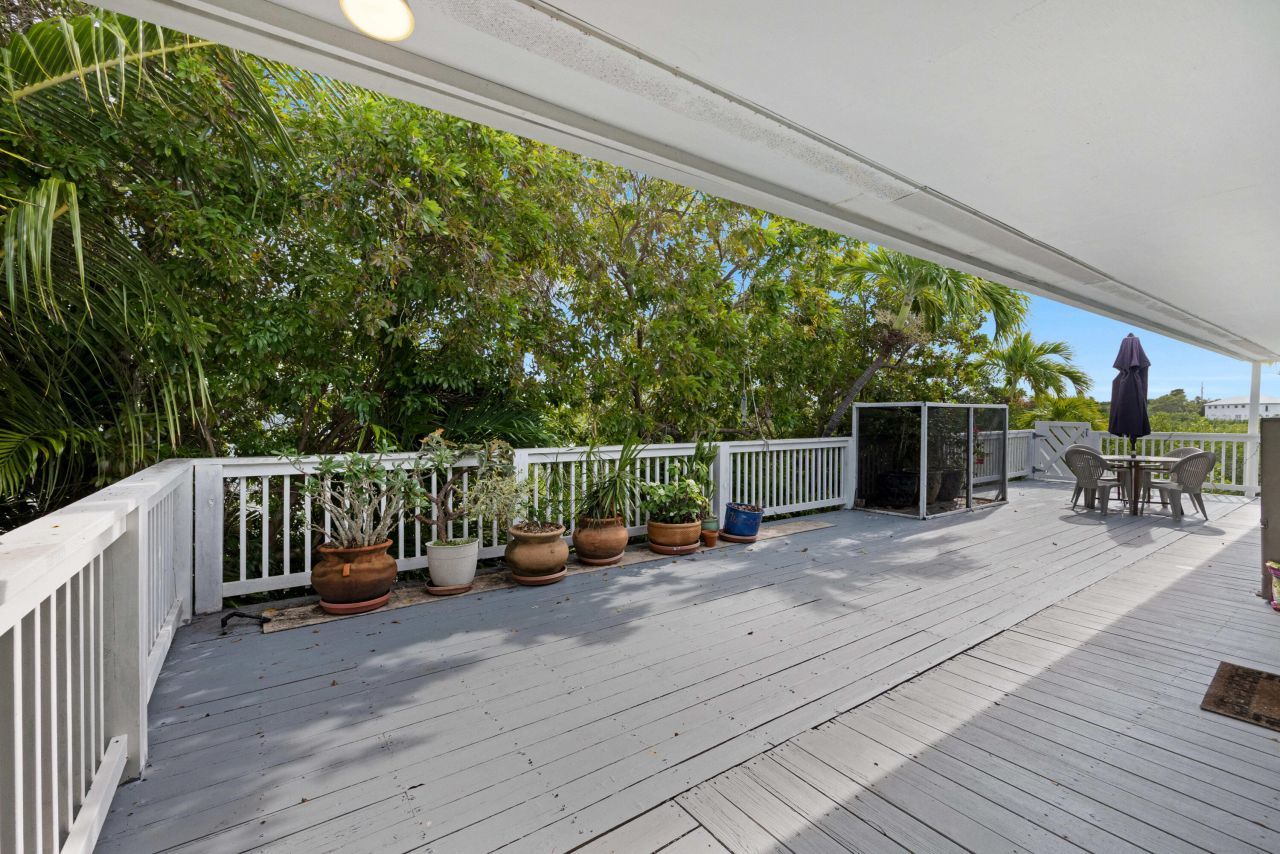 19881 Date Palm Drive, Sugarloaf, FL 33042 Photo