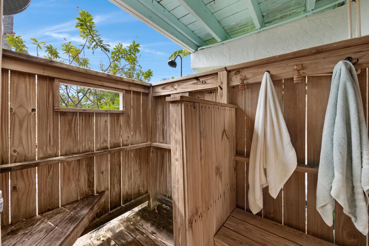 19881 Date Palm Drive, Sugarloaf, FL 33042 Photo