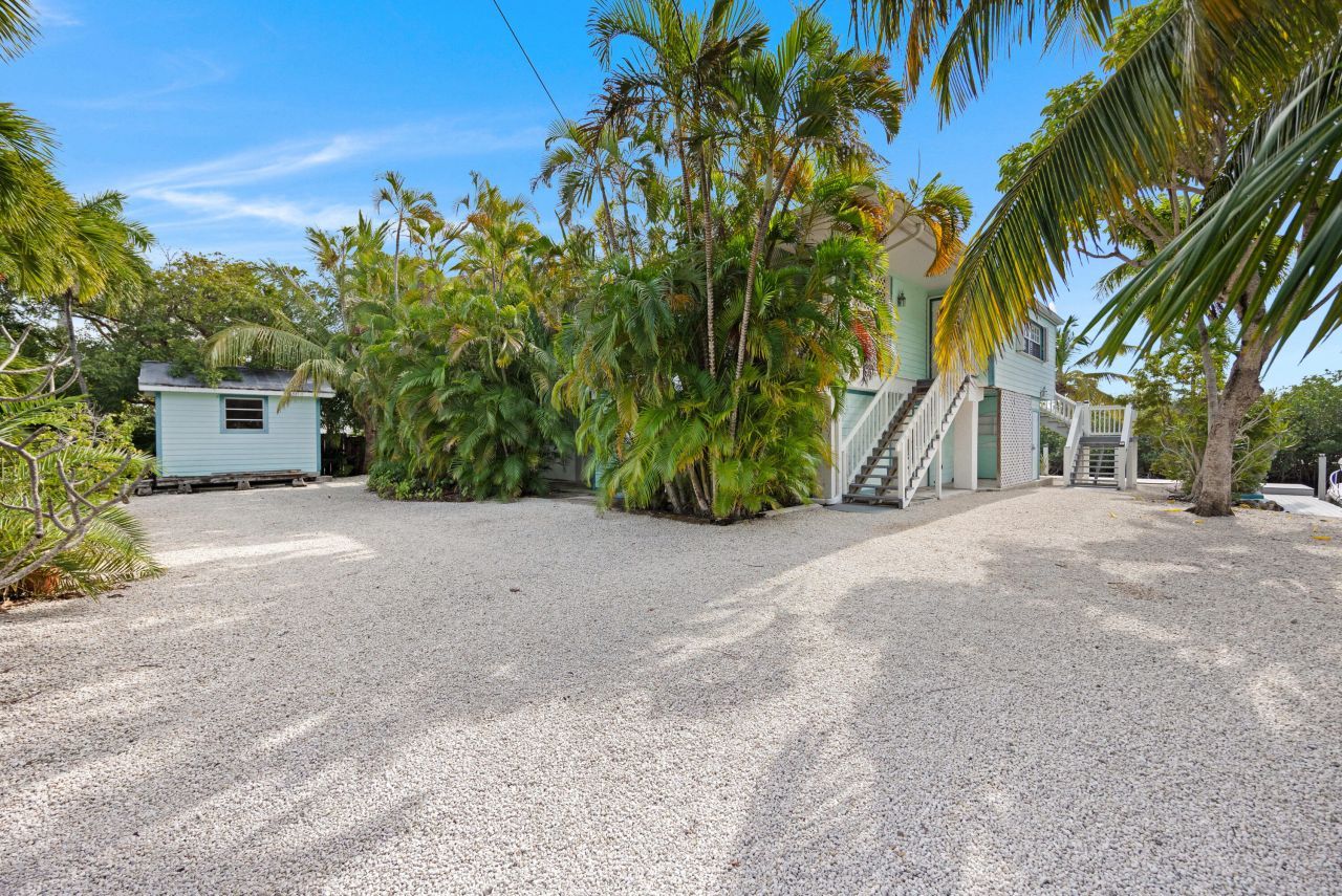 19881 Date Palm Drive, Sugarloaf, FL 33042 Photo