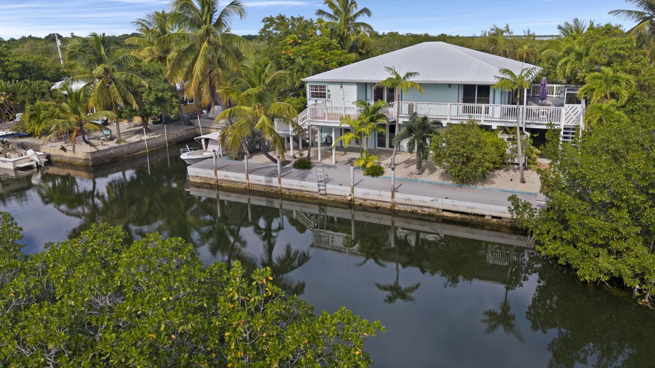 19881 Date Palm Drive, Sugarloaf, FL 33042 Photo