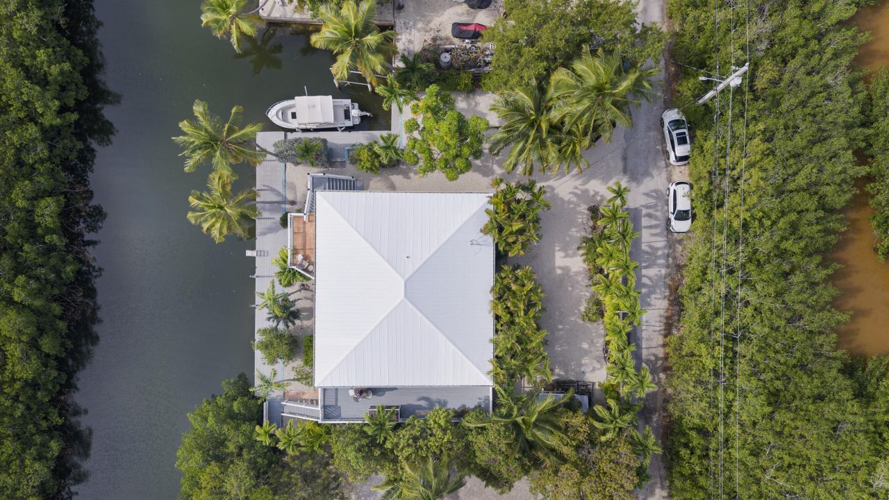 19881 Date Palm Drive, Sugarloaf, FL 33042 Photo