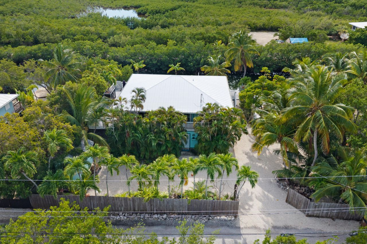 19881 Date Palm Drive, Sugarloaf, FL 33042 Photo