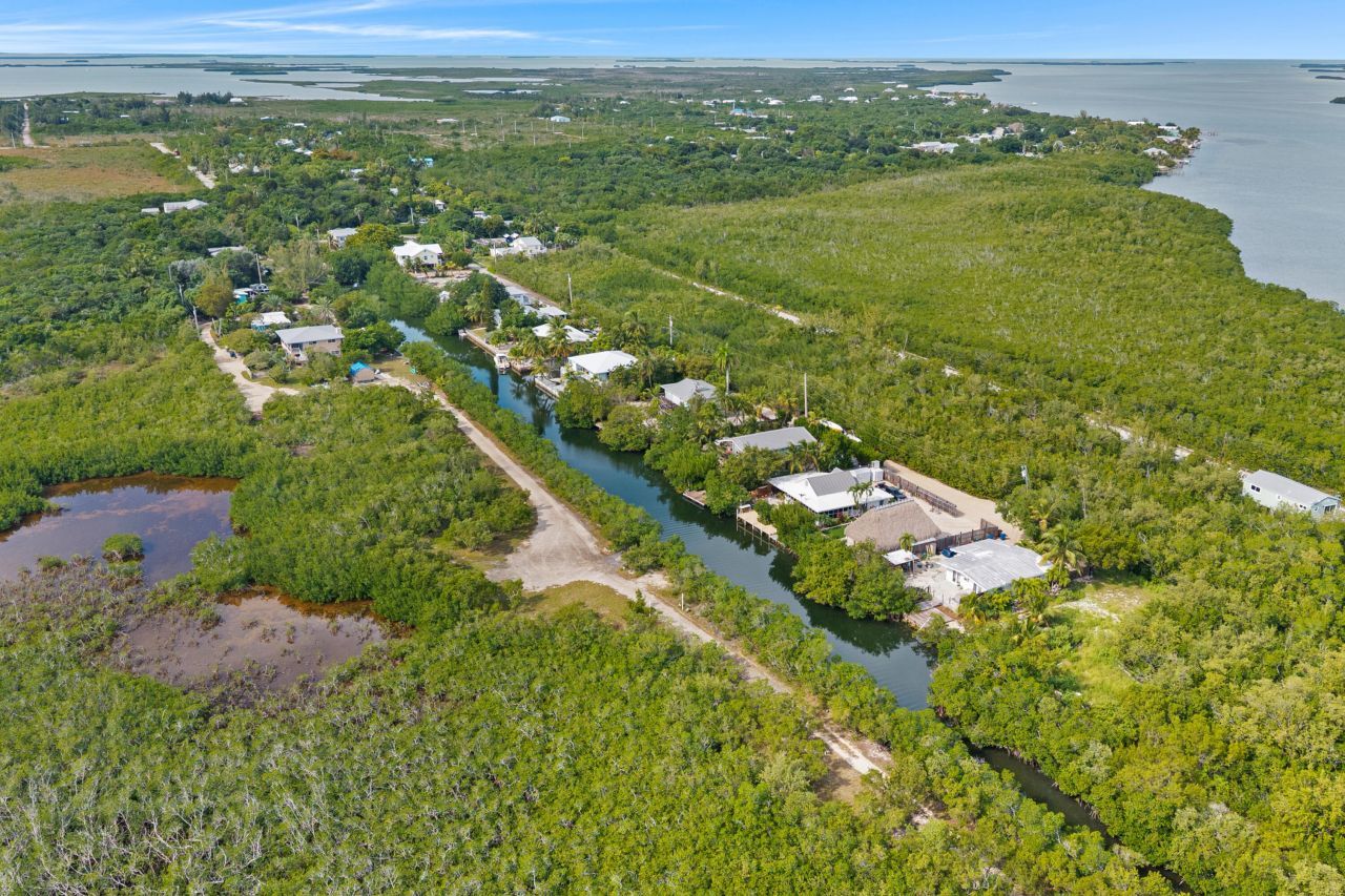 19881 Date Palm Drive, Sugarloaf, FL 33042 Photo