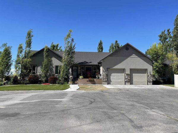 22 E Rich Lane, Blackfoot, ID 83221