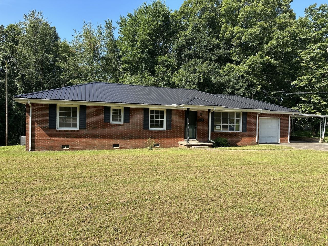 370 Wolfe Blvd, Erin, TN 37061 Main Photo