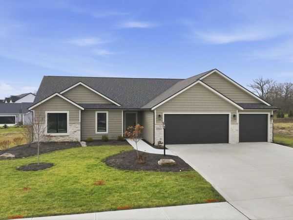 17883 Carne Cove, Leo, IN 46765