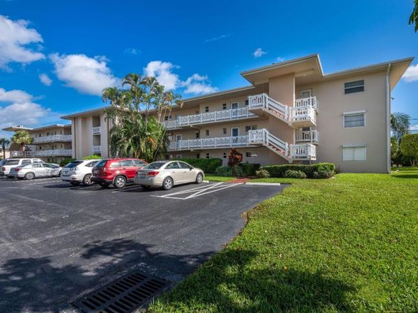 2991 Garden Drive S, Unit 106, Lake Worth, FL 33461
