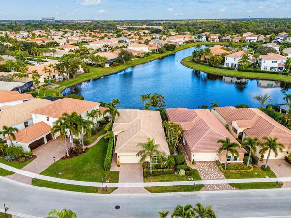 208 Via Condado Way, Palm Beach Gardens, FL 33418
