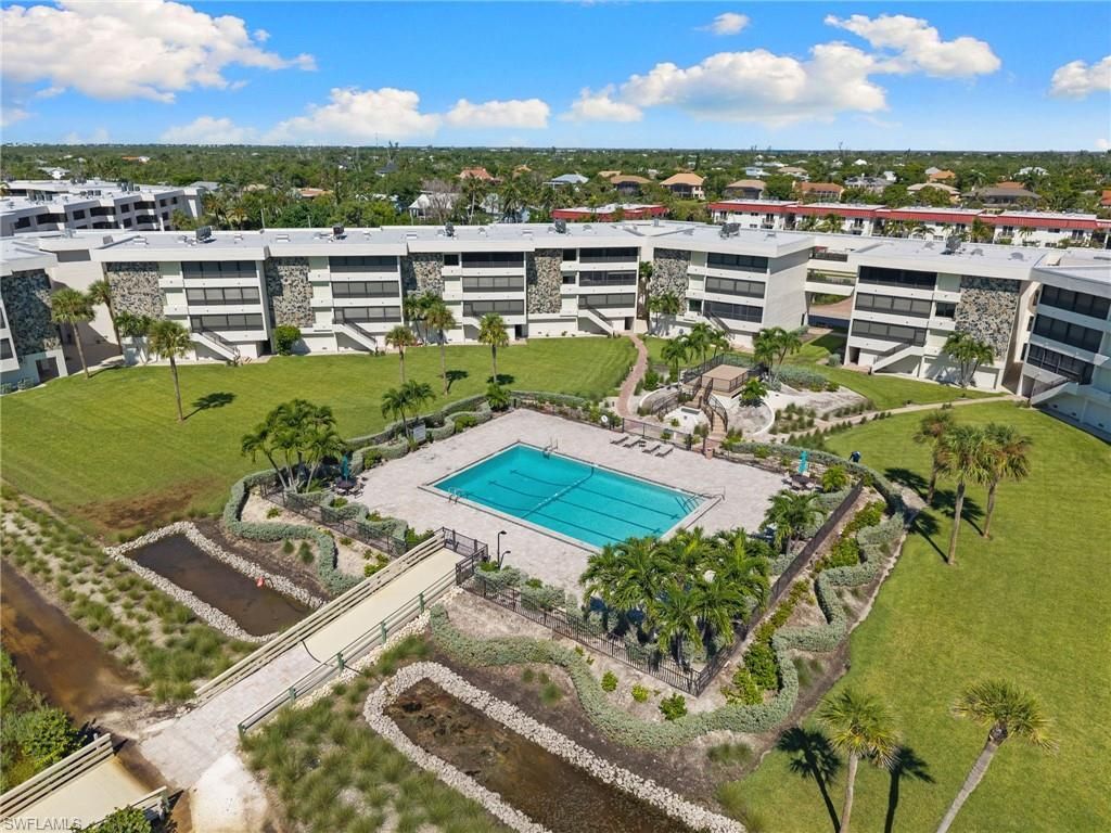 1605 Middle Gulf Dr, Unit 310, Sanibel, FL 33957 Photo