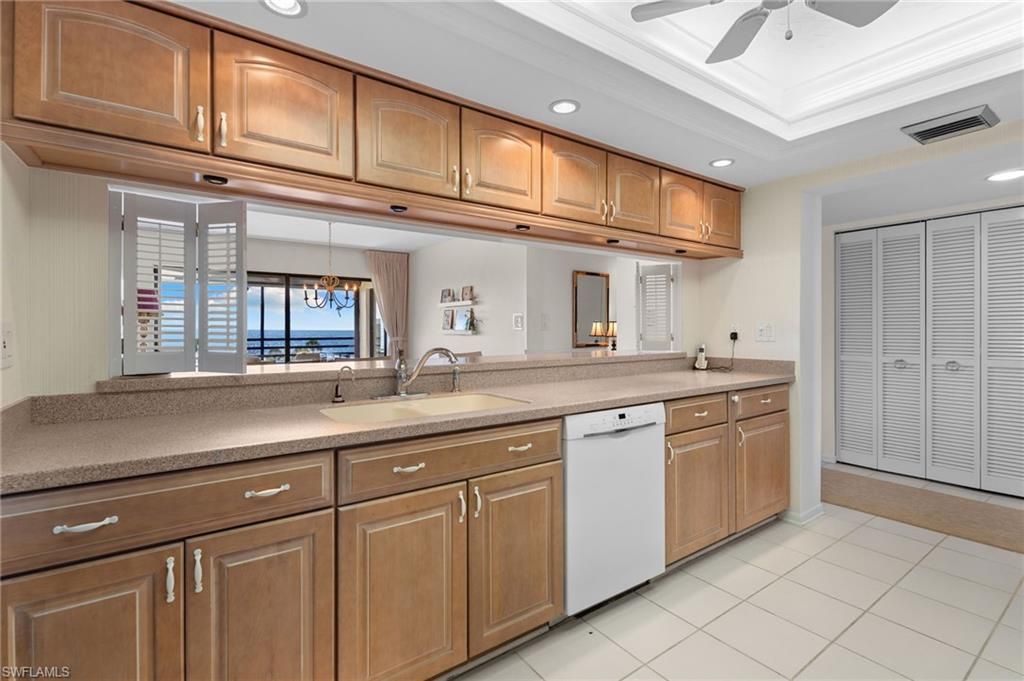 1605 Middle Gulf Dr, Unit 310, Sanibel, FL 33957 Photo