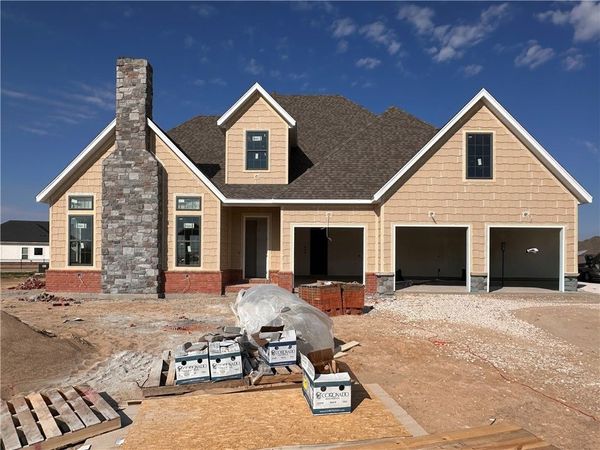 3122 Courtyard Street, Springdale, AR 72762