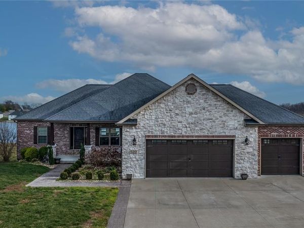 520 Lakeview Crossing, Cape Girardeau, MO 63701