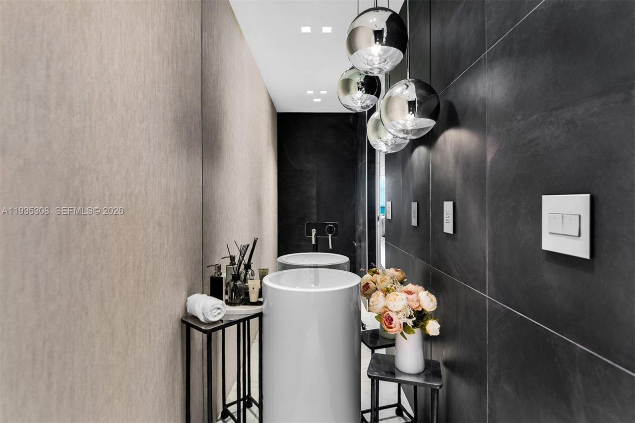 10203 Collins Ave , Unit 1403, Bal Harbour, FL 33154 Photo