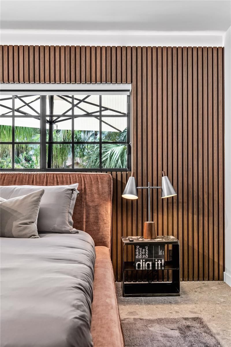 2500 Bayview Dr, Fort Lauderdale, FL 33305 Photo