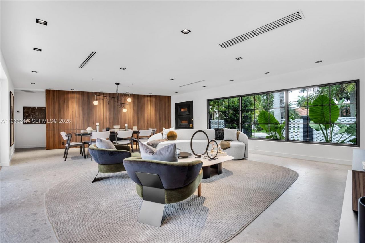 2500 Bayview Dr, Fort Lauderdale, FL 33305 Photo