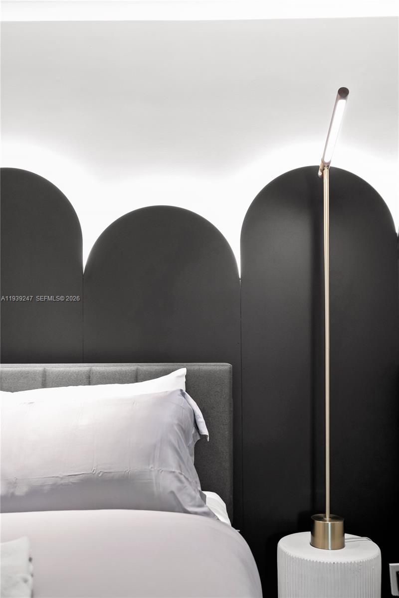 2500 Bayview Dr, Fort Lauderdale, FL 33305 Photo