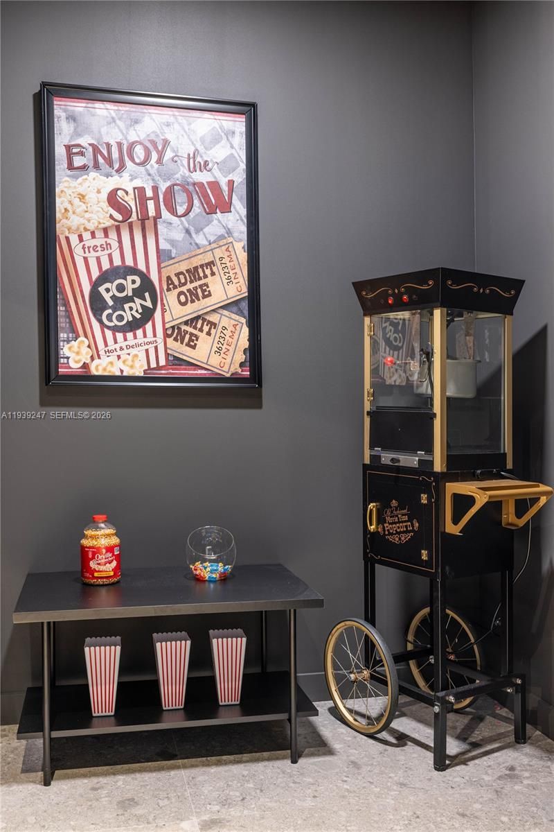 2500 Bayview Dr, Fort Lauderdale, FL 33305 Photo