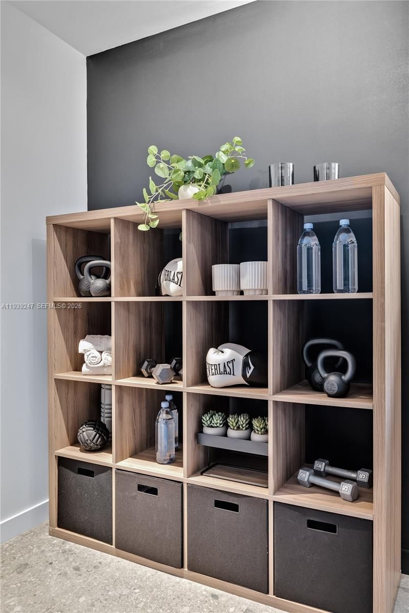 2500 Bayview Dr, Fort Lauderdale, FL 33305 Photo