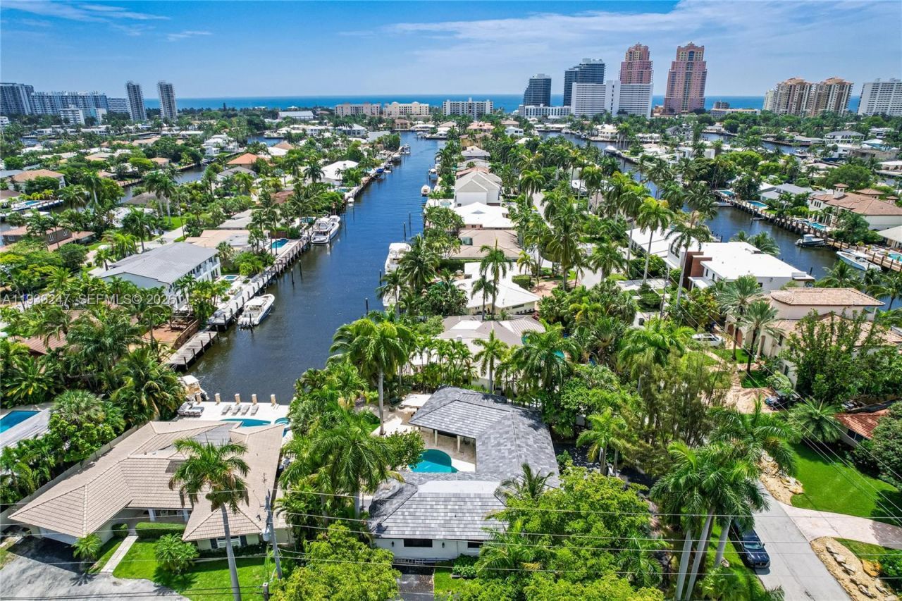 2500 Bayview Dr, Fort Lauderdale, FL 33305 Photo